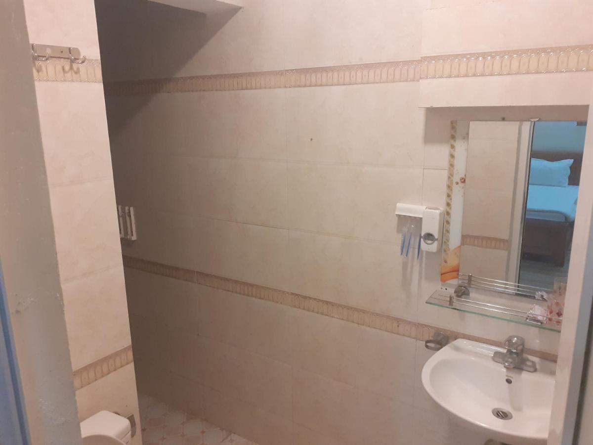 Duong Ha Hotel Као Банг Екстериор снимка