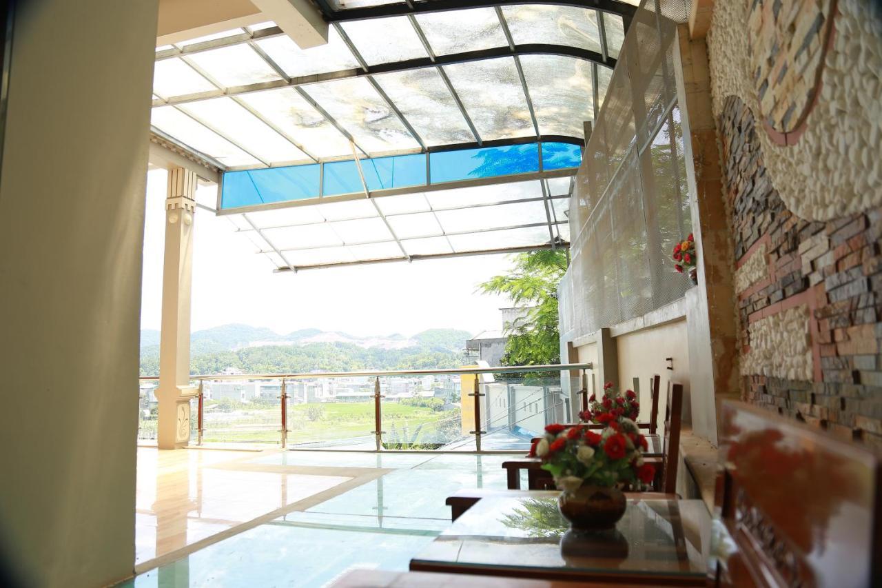 Duong Ha Hotel Као Банг Екстериор снимка